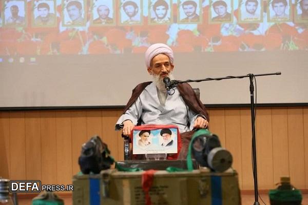 آیت الله محمدی لائینی: شهدا در میادین جهاد و نبرد با استکبار جهانی قهرمان بودند