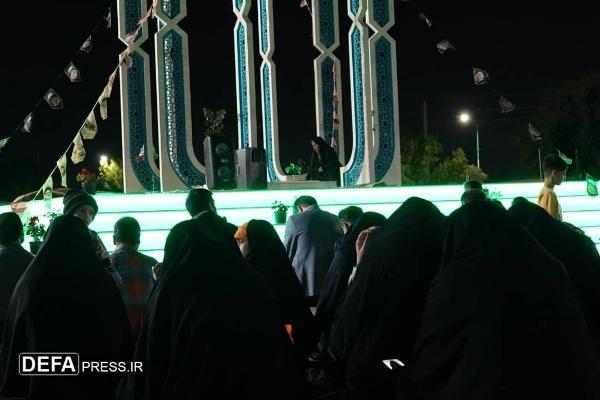 برگزاری مراسم معنوی دعای کمیل در جوار شهید گمنام شرکت نفت و گاز گچساران +تصاویر