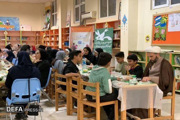 اعضای نوجوان و روزه اولی های بندر گز، مهمان سفره افطار کانون پرورش فکری کودکان و نوجوانان استان گلستان