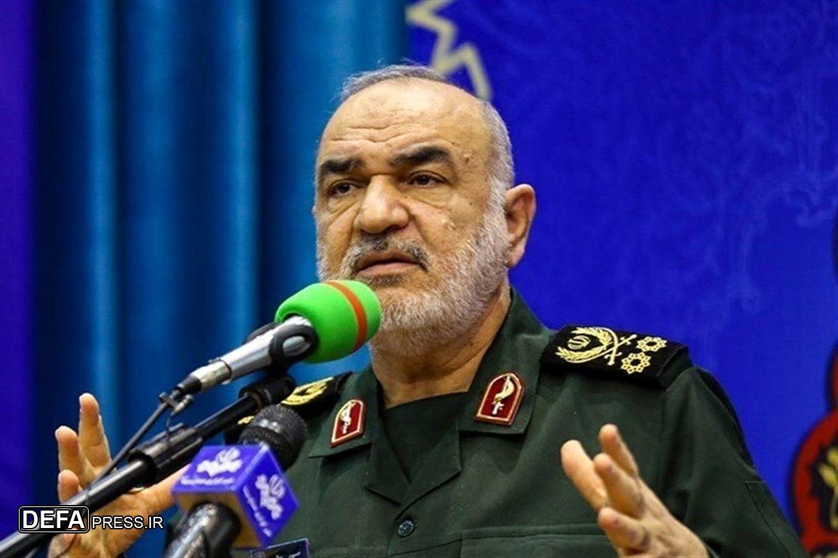 سرلشکر سلامی: هرگونه اقدام عملی دشمن با پاسخ ویرانگر سپاه پاسداران همراه خواهد بود/ایران در تصمیم گیری انصار الله نقشی ندارد