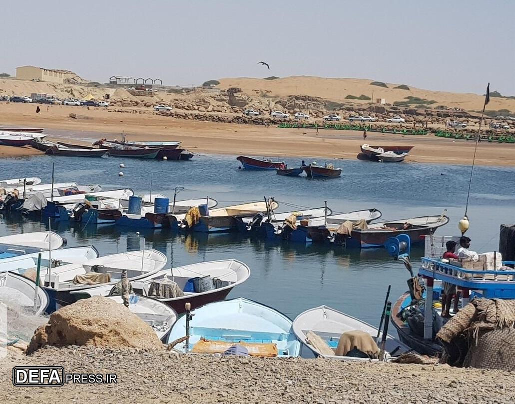 شناورها و لنج‌های تفریحی سواحل سیستان و بلوچستان آماده خدمت‌رسانی به گردشگران
