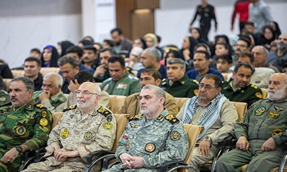 فیلم/ جشنواره ره‌آورد سرزمین نور به میزبانی ارتش در اردوگاه شهید باکری خرمشهر