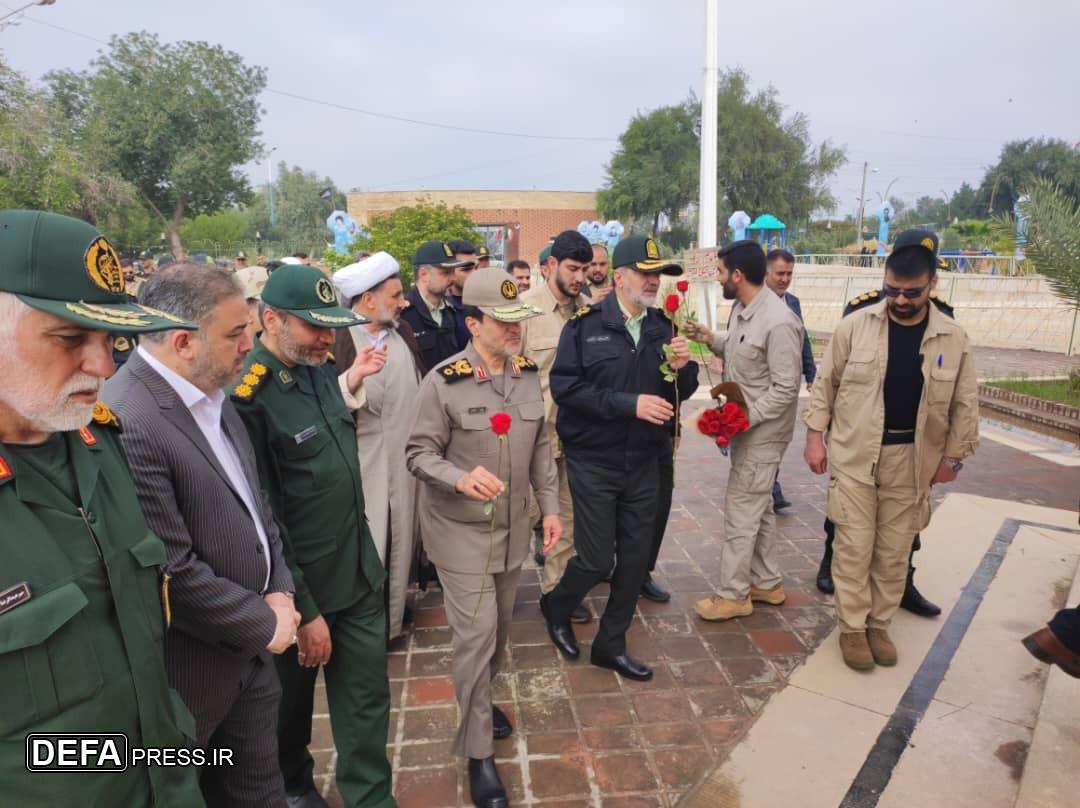 بازدید سردار رادان از مرکز فرهنگى و موزه دفاع مقدس دزفول+ تصاویر