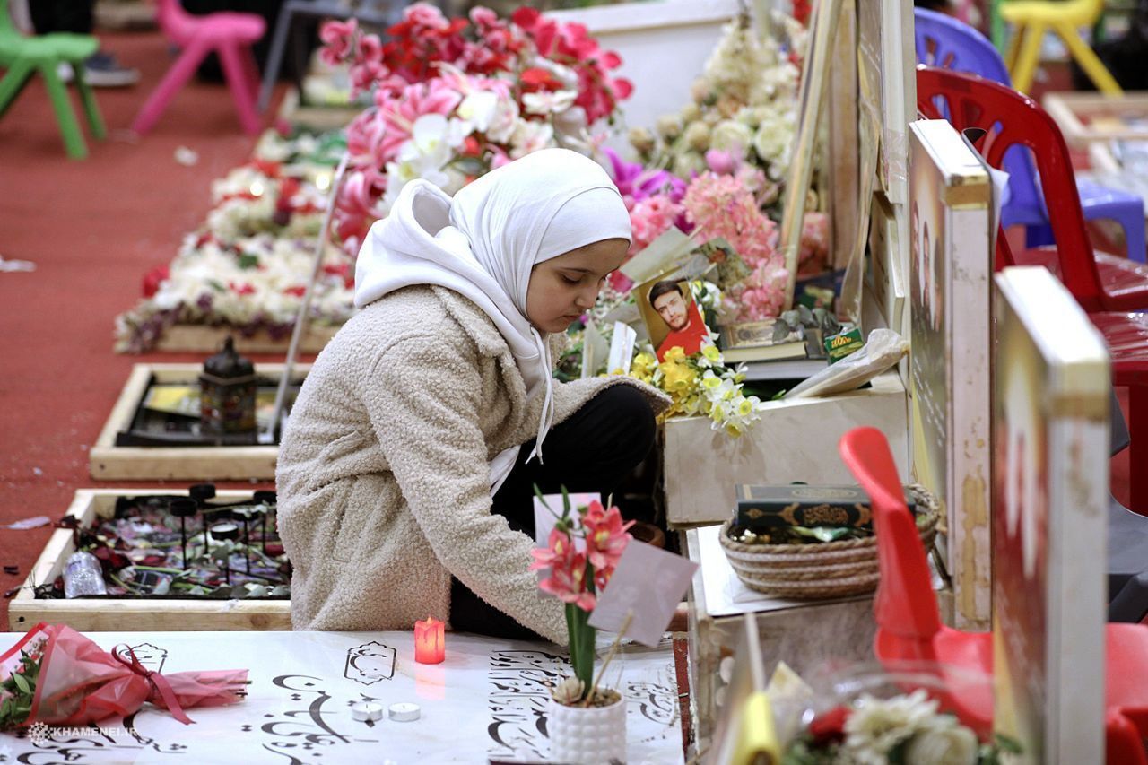 زوّار شهدا در جوار «روضةالحوراء»+ تصاویر
