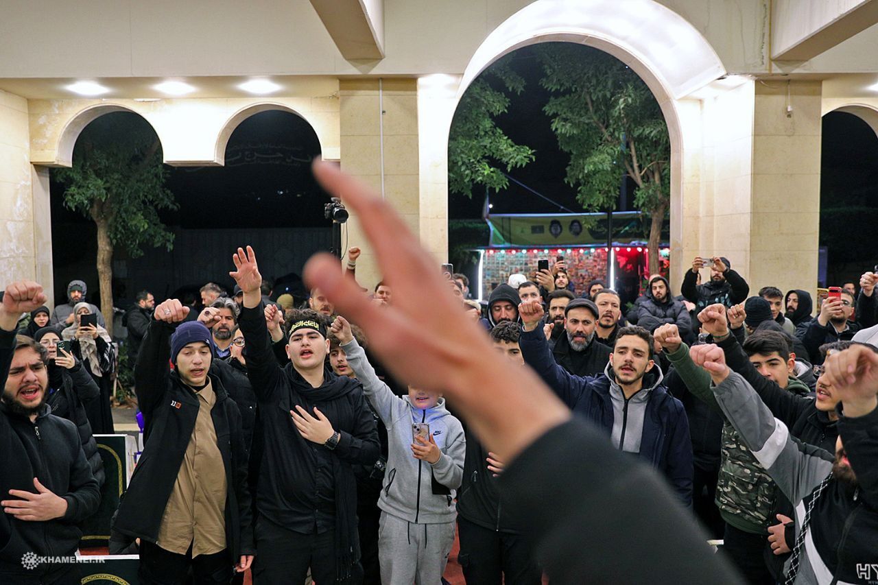 زوّار شهدا در جوار «روضةالحوراء»+ تصاویر