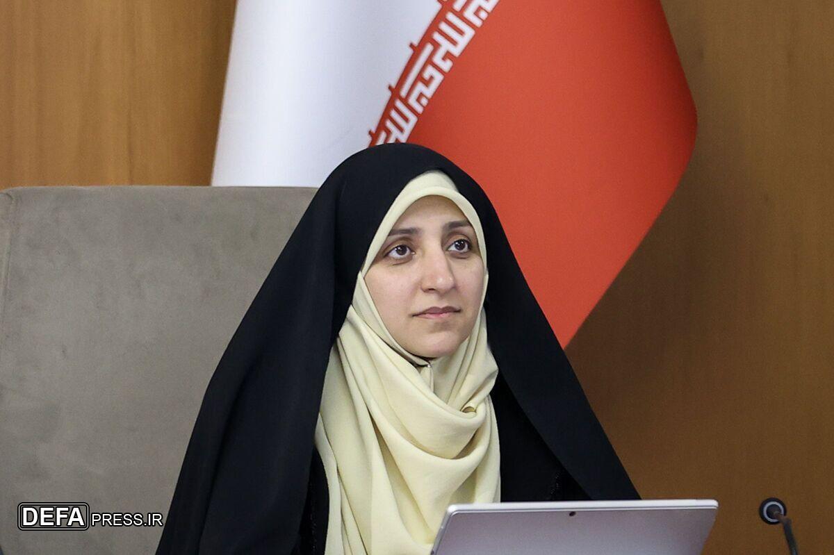 آموزش اقتصاد دیجیتال به دختران دانش‌آموز، به‌ویژه در مناطق محروم