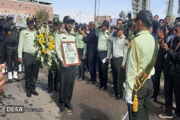 پیکر شهید «زید آبادی»جیرفت در جیرفت تشییع و به خاک سپرده شد+تصاویر