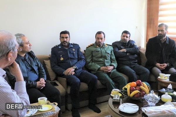 تجلیل جمعی از کارکنان اداره‌کل حفظ آثار دفاع مقدس همدان از  «احمد بیگلریان» + تصاویر