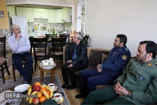 تجلیل جمعی از کارکنان اداره‌کل حفظ آثار دفاع مقدس همدان از  «احمد بیگلریان» + تصاویر