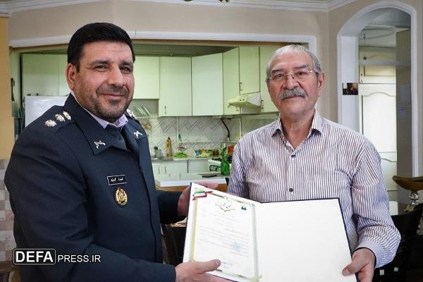 تجلیل جمعی از کارکنان اداره‌کل حفظ آثار دفاع مقدس همدان از  «احمد بیگلریان» + تصاویر