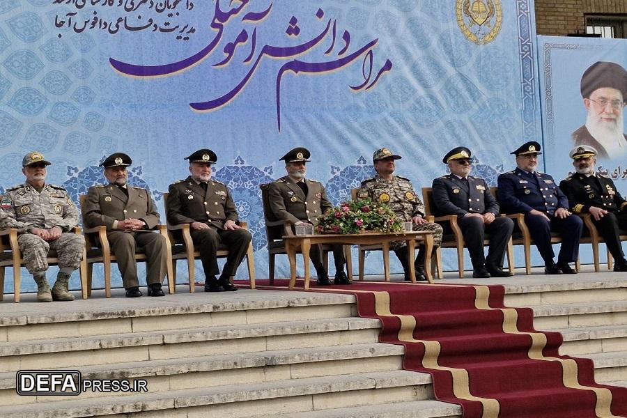 با حضور فرمانده کل ارتش؛ آیین اختتامیه دانش‌آموختگی دانشجویان دوره ۳۴ دافوس ارتش برگزار شد