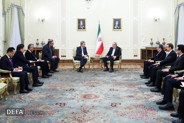 پزشکیان: استفاده از ظرفیت کمیسیون مشترک برای تسهیل تبادلات دائمی ایران و مالزی ضروری است