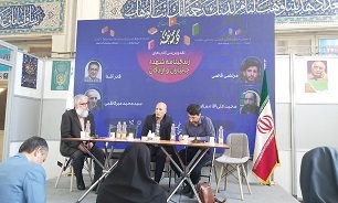 استفاده از اسناد در زندگینامه شهدا جایگاهی ندارد/ زندگینامه‌ها خالی از