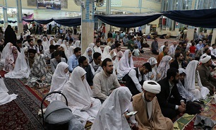 برپایی جشن ازدواج مسجدی با حضور ۱۳۳ زوج جوان در قم