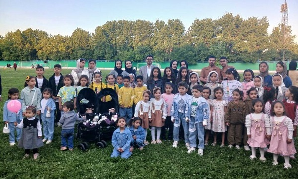 برگزاری اجتماع فرزندان دوقلو و سه‌قلوی روستایی در مشهد