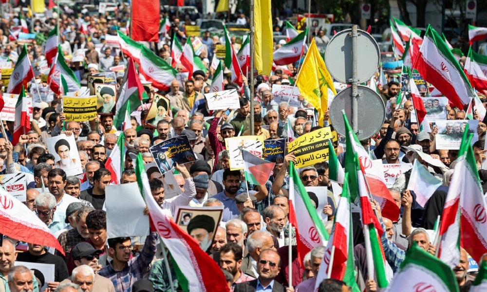 نمازگزاران تهرانی جنایات صهیونیست‌ها را در رفح محکوم کردند