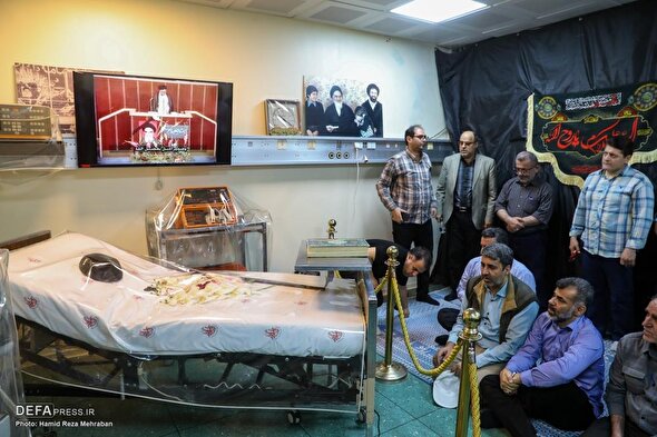 تصاویر/ بازدید مردمی از حسینیه و منزل امام خمینی(ره)
