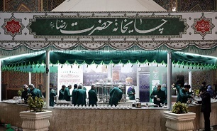 حضور خادمیاران رضوی جزیره الشهدا هرمز در چایخانه حضرت رضا (ع)