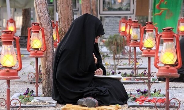 برگزاری مراسم قرائت دعای عرفه در گلزار شهدای تهران