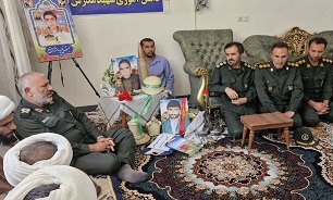 دیدار فرمانده سپاه قمربنی هاشم(ع) با خانواده شهید ظفر خالدی، شهید شاخص کشوری