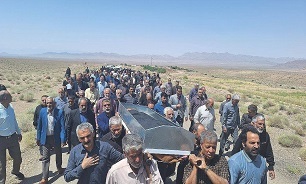 پیکر پدر شهیدان «محمدی کهنی» در کوهبنان تشییع و تدفین شد