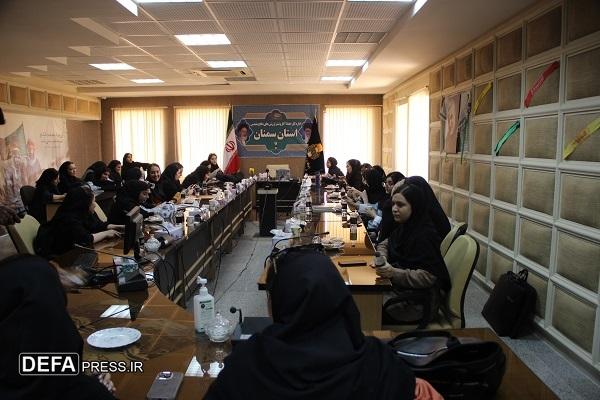 تصاویر/ بازدید دانشجویان از مرکز فرهنگی و موزه دفاع مقدس استان سمنان