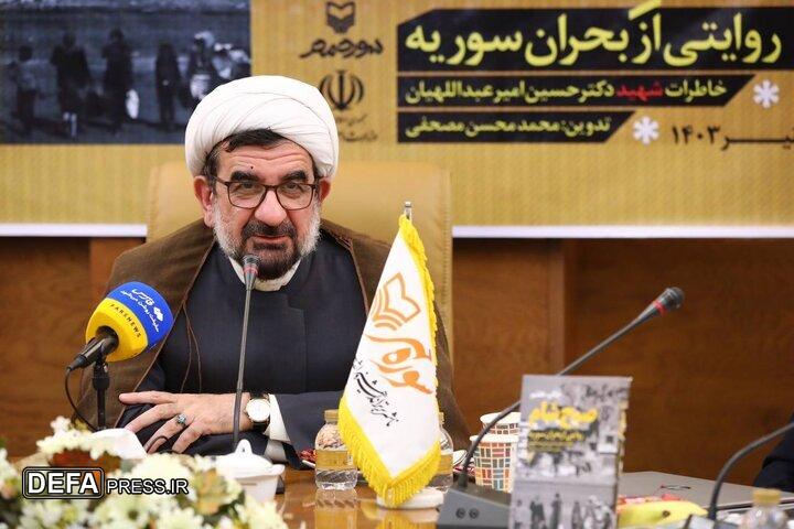 فخرزاده: نگاه بین‌المللی در کتاب رعایت شده است