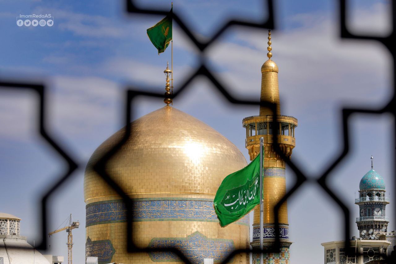 متحیرم چه نامم شه ملک لافتی را؟