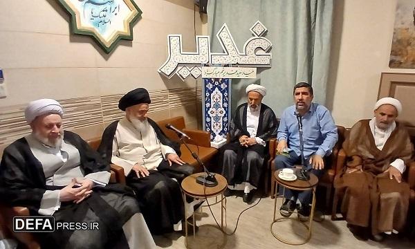 دیدار عیدانه آیت‌الله بوشهری با خادمان ضیوف‌الرحمان در مدینه