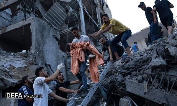 خارج کردن ۳۲ شهید و مجروح را از زیر آوار در غزه