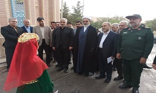 ادای احترام رئیس سازمان قضایی نیرو‌های مسلح به مقام شامخ شهدای شهرکرد