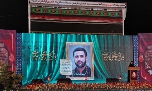 تجلیل از خانواده مداح شهید حادثه تروریستی کرمان