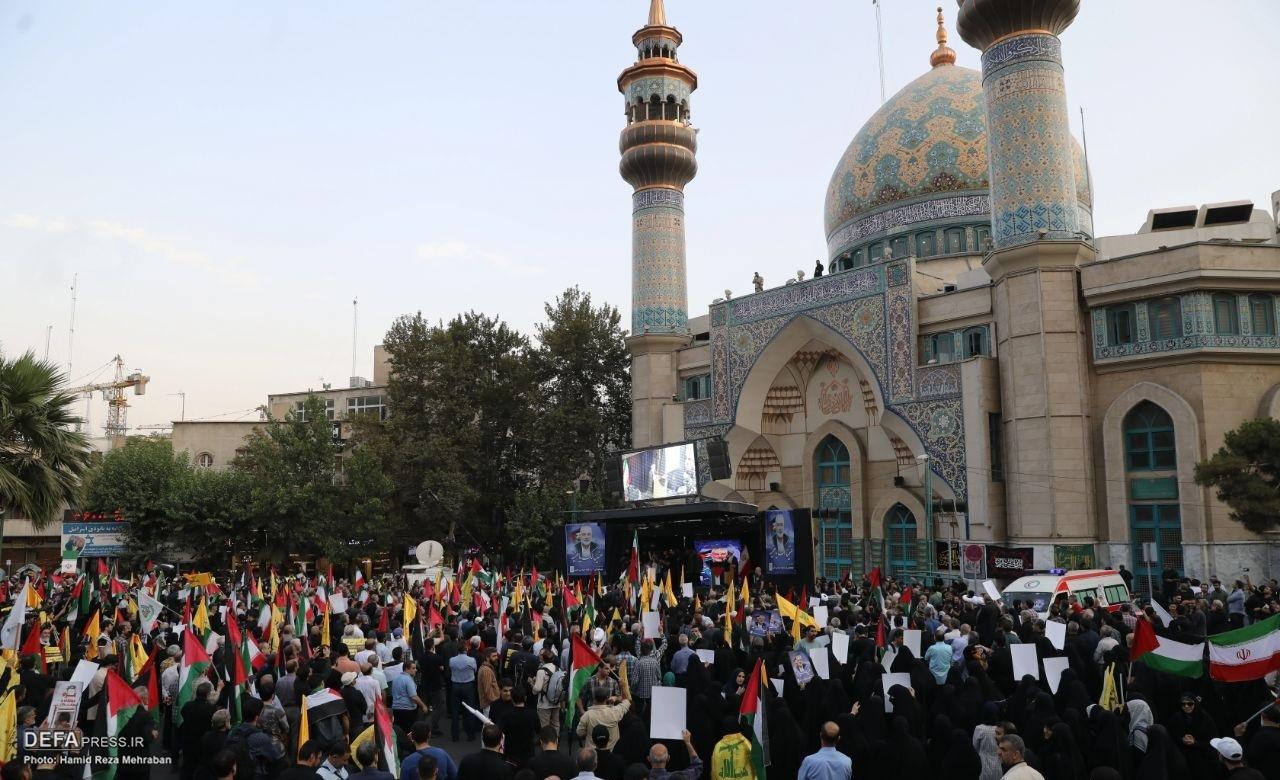 تجمع مردم تهران در میدان فلسطین برگزار شد