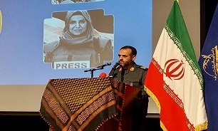 نقش زن در شکل‌گیری و قوام جامعه اسلامی بی‌بدیل است