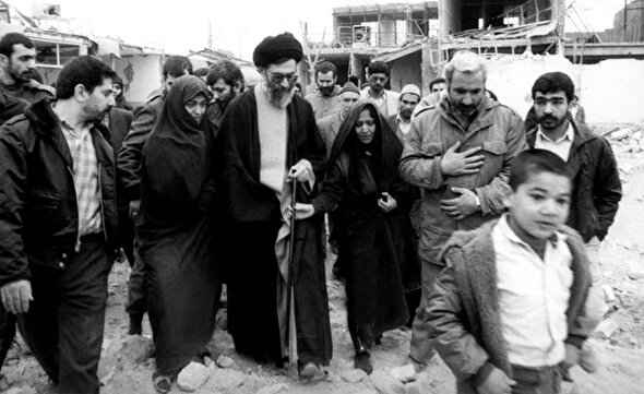 فیلم/ جنگ تحمیلی چگونه آغاز شد + خاطره امام خامنه‌ای از ساعات اولیه