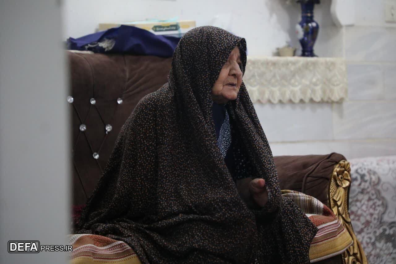 دیدار مسئولام اردکان با خانواده سردار شهید «سید محمود حسینی پور اردکانی»