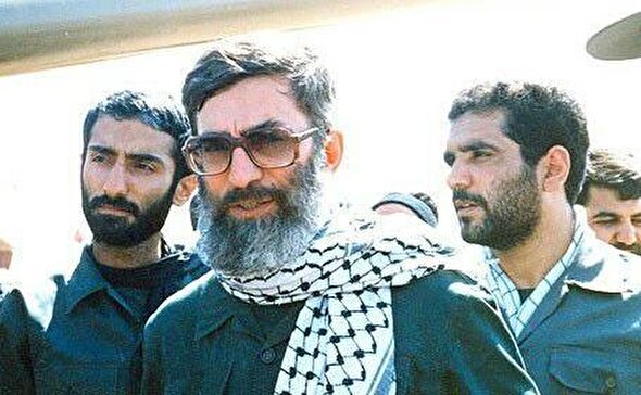 فیلم/ پیام رادیویی حضرت آیت‌الله خامنه‌ای به ملت ایران در پی تجاوز رژیم بعث عراق