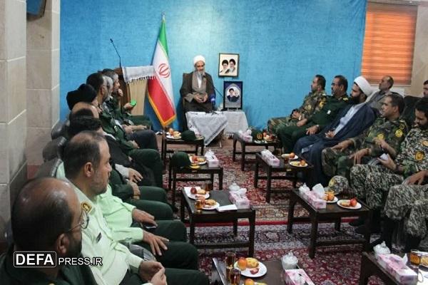 دیدار فرماندهان نظامی و انتظامی مستقر در استان سمنان با  نماینده ولی فقیه در استان و امام جمعه سمنان