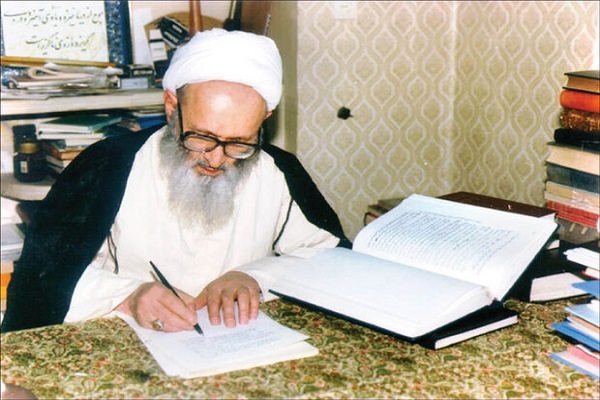 «حکیم ذوفنون» در سالگرد رحلت آیت‌الله حسن‌زاده آملی منتشر شد