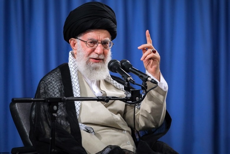 امام خامنه‌ای: راه و مکتب سید مقاومت ادامه خواهد یافت/ ضربات جبهه‌ی مقاومت بر پیکر فرسوده و رو به زوال رژیم صهیونی کوبنده‌تر خواهد شد
