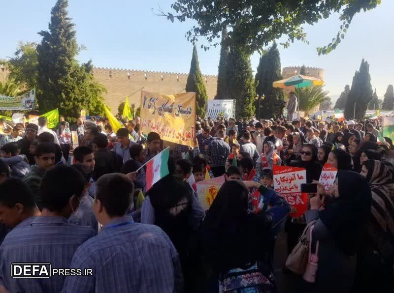 فریاد مرگ بر اسرائیل در میدان شهرداری شیراز طنین‌انداز شد