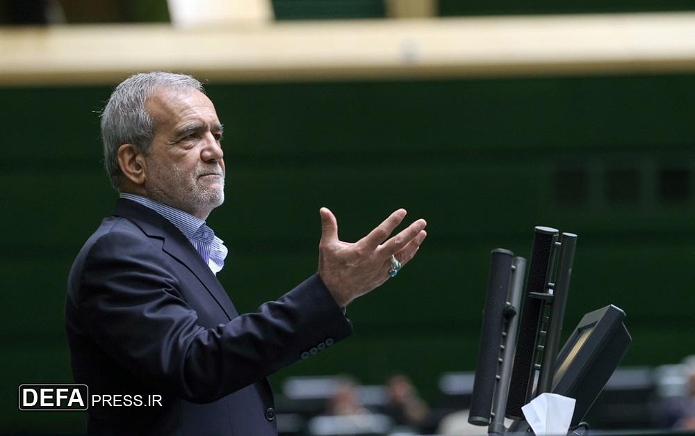 پزشکیان:  توجه به رشد اقتصادی و عدالت در بودجه ۱۴۰۴