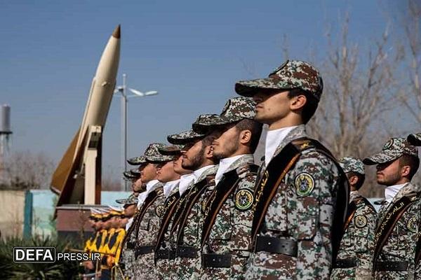 مفتخریم به تنفس در اتمسفر ارتش قهرمان جمهوری اسلامی ایران