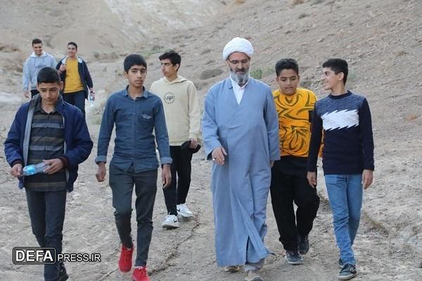 طبیعت‌گردی اعضای منتخب اتحادیه انجمن‌های اسلامی دانش‌آموزان استان سمنان به‌همراه نماینده رهبر معظم انقلاب در استان
