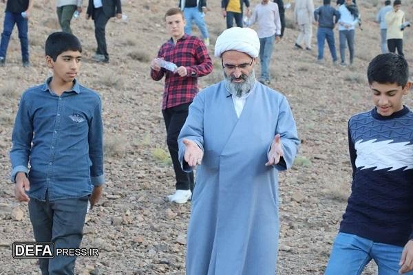 طبیعت‌گردی اعضای منتخب اتحادیه انجمن‌های اسلامی دانش‌آموزان استان سمنان به‌همراه نماینده رهبر معظم انقلاب در استان