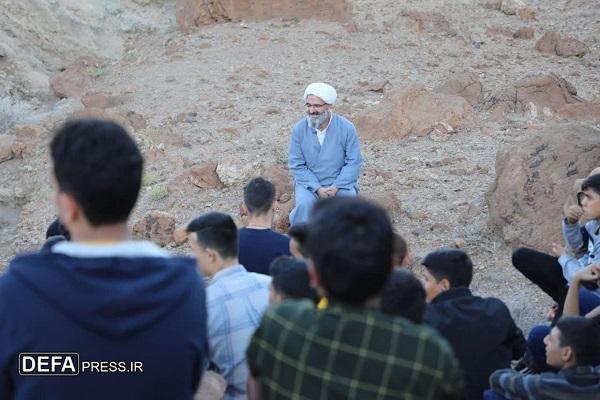 طبیعت‌گردی اعضای منتخب اتحادیه انجمن‌های اسلامی دانش‌آموزان استان سمنان به‌همراه نماینده رهبر معظم انقلاب در استان