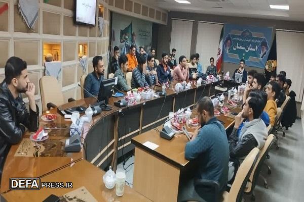 برپایی کلاس درس دانشجویان دانشگاه فرهنگیان در مرکز فرهنگی و موزه دفاع مقدس سمنان