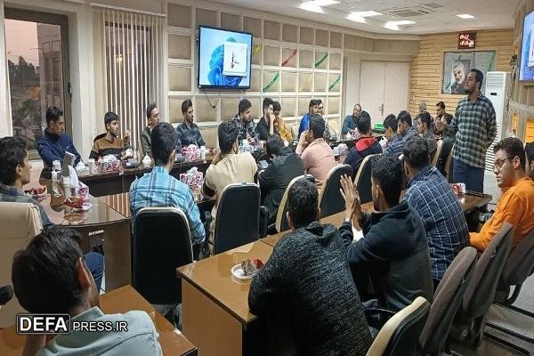 برپایی کلاس درس دانشجویان دانشگاه فرهنگیان در مرکز فرهنگی و موزه دفاع مقدس سمنان