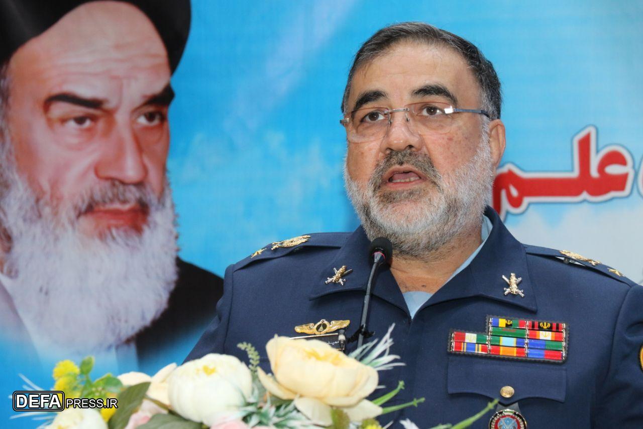 امیر واحدی: خلبانان نیروی هوایی ارتش شجاع، توانمند و دارای روحیه دفاع مقدسی هستند