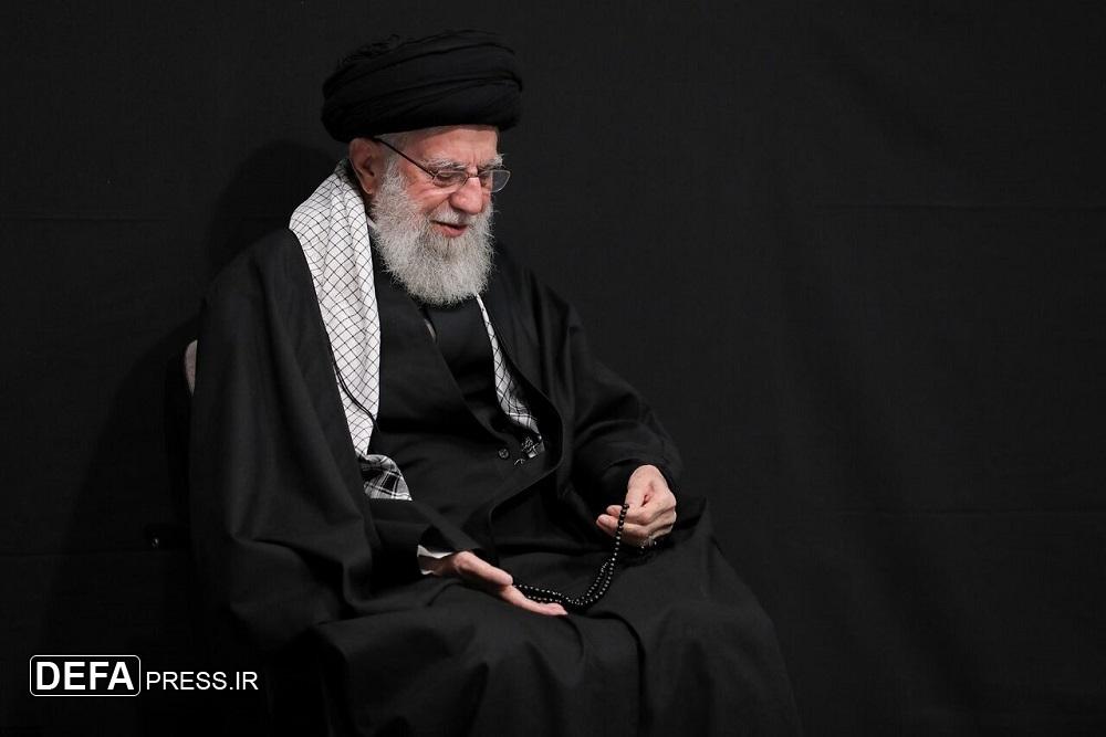 اولین شب عزاداری حضرت زهرا (س) با حضور رهبر انقلاب در حال برگزاری است